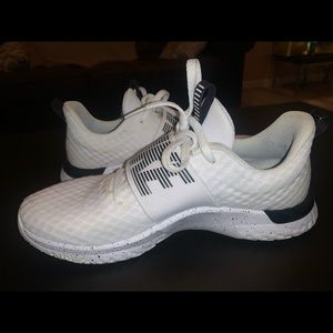 Nike Women’s in Season Training Shoe 9 (Great Condition)